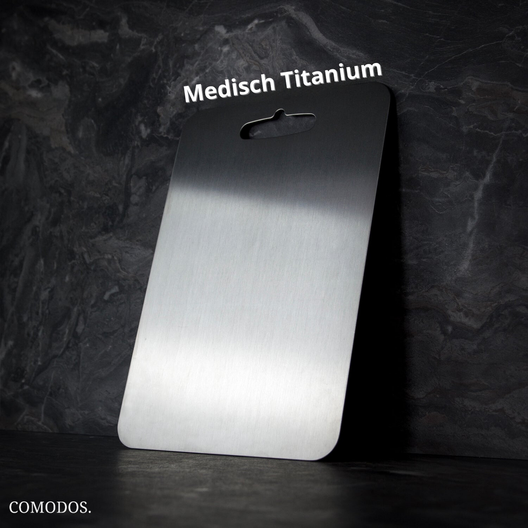 CleanEdge titanium snijplank, hygiënisch en antibacterieel. Duurzaam kookgerei voor veilige voedselbereiding in de keuken.
