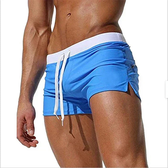 Heren zwembroek, modern design voor wateractiviteiten. Comfortabel en sneldrogend, essentieel voor zomerse dagen.