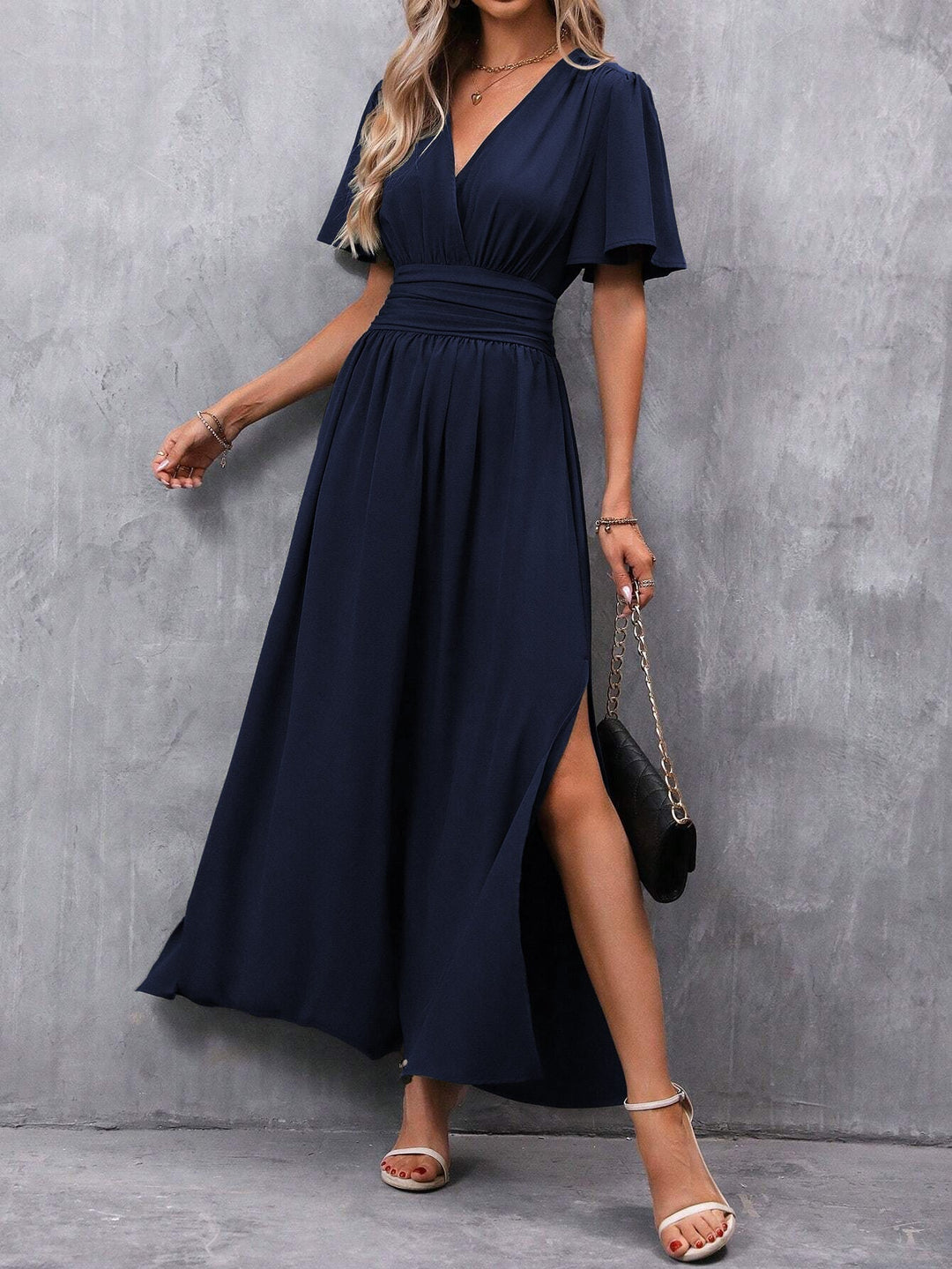 Stijlvolle marineblauwe maxi-jurk met A-lijn silhouet en split