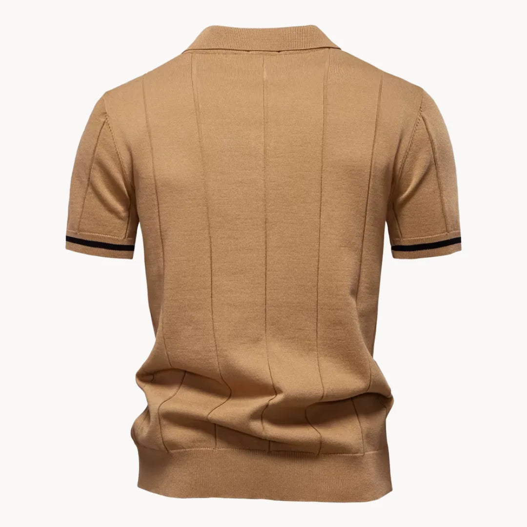 Gebreide heren polo met korte ritskraag. Perfect voor een moderne casual of smart-casual outfit.