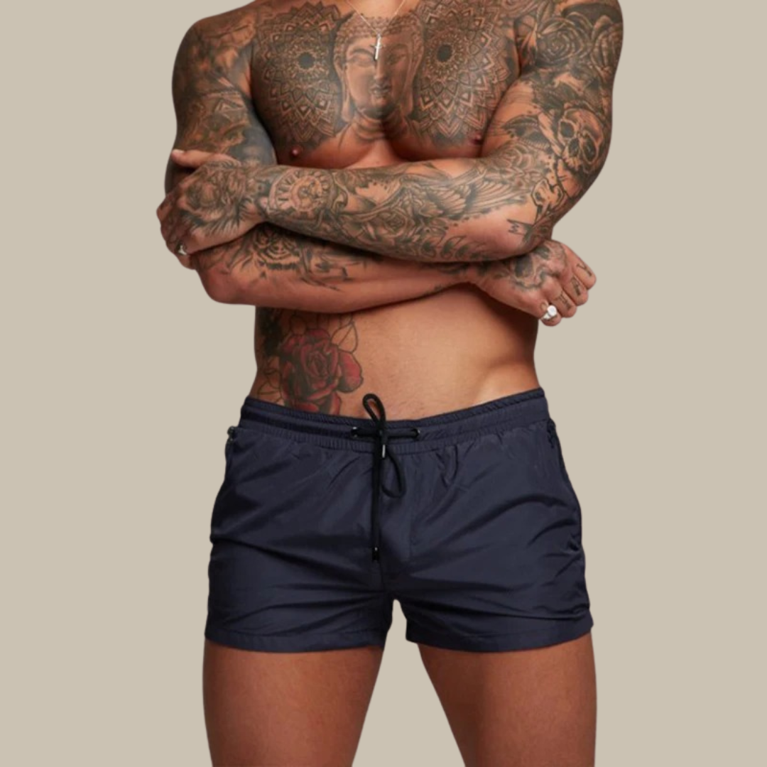Sportieve heren zwemshort, sneldrogend stretch materiaal, geschikt voor zwemmen en casual strandmode.