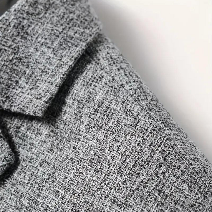 Detailopname van de knopen en hoogwaardige stof van de heren blazer