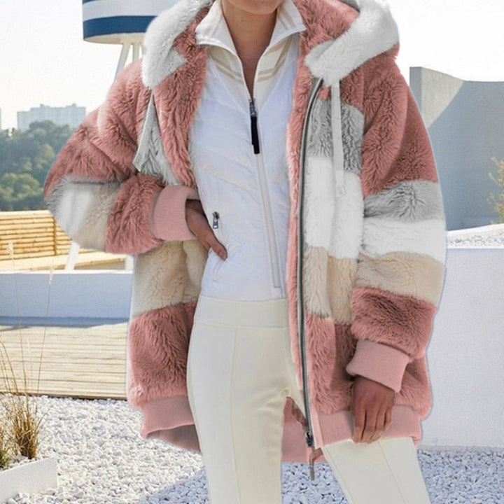 Warm en zacht damesvest in aardse Bruin tint, perfect voor de herfst en winter.