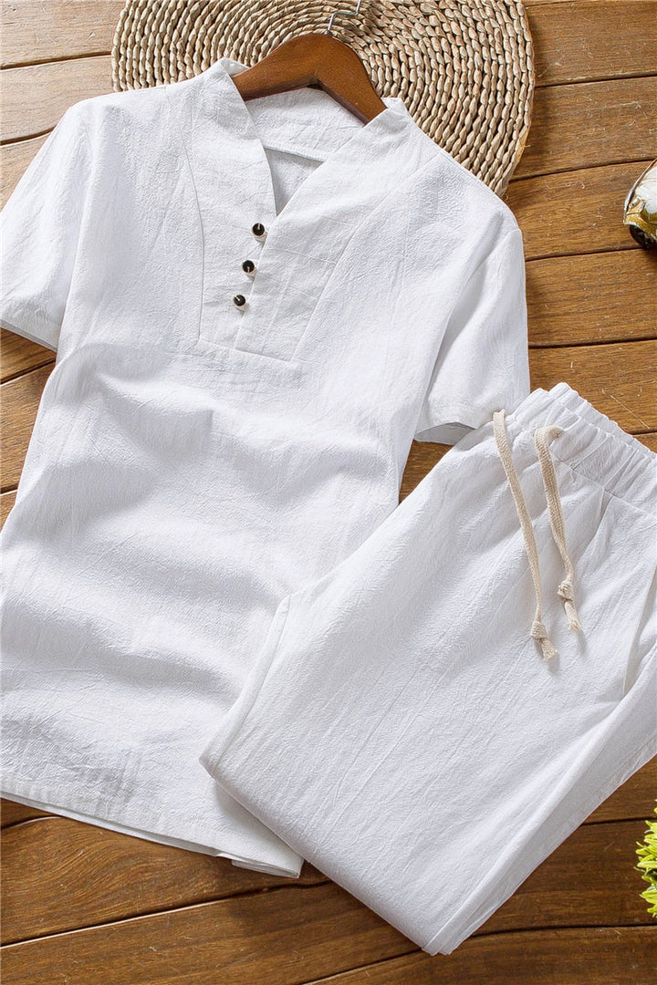 Heren zomerse kledingset: casual comfort voor vakantie, strand of thuis. Moderne en luchtige outfit.