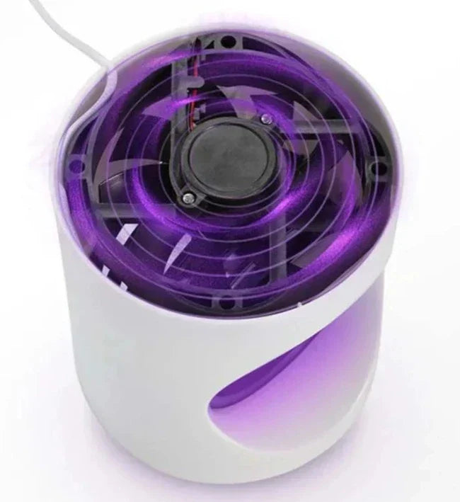 Muggenlamp met energiezuinig UV-licht, veilig voor kinderen en huisdieren.
