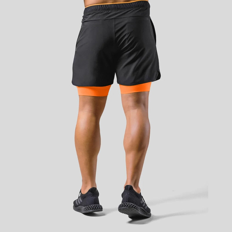 Comfortabele heren fitnessbroek met geïntegreerde compressie, ideaal voor actieve kleding.