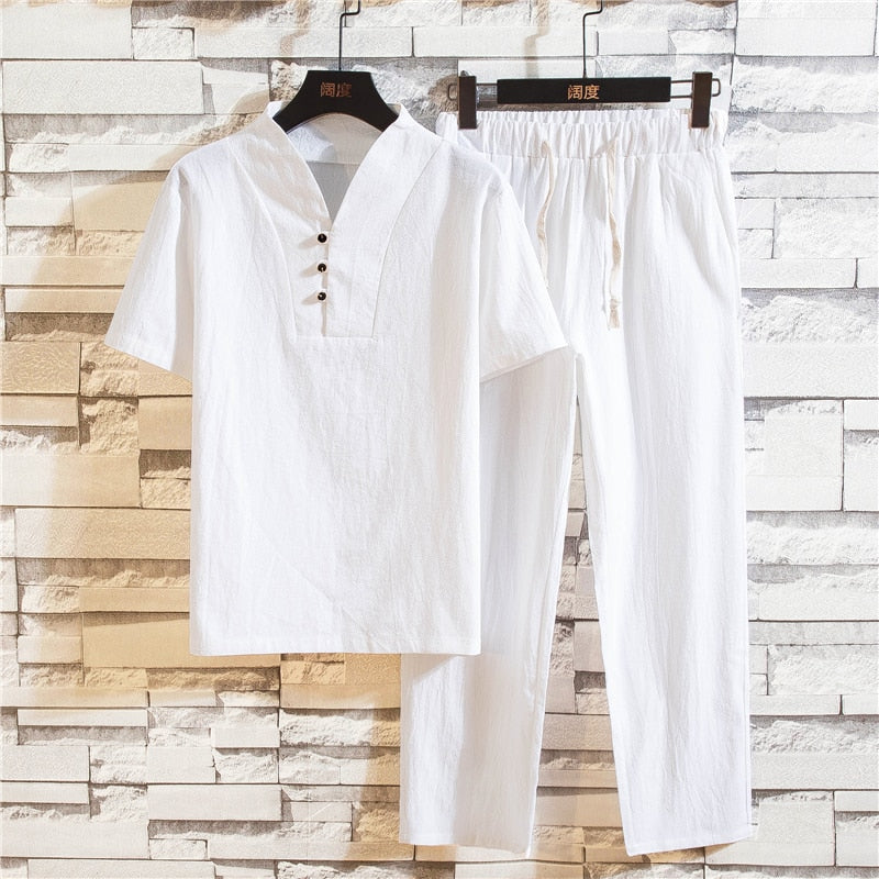 Luchtige heren zomerkledingset in casual stijl, comfortabel voor strand of vakantie.