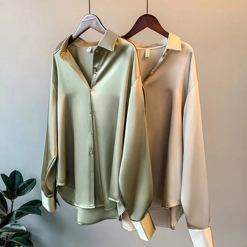 Witte dames blouse Myra, klassiek en luxe, met lange mouwen, perfect voor zakelijke of casual chic gelegenheden.