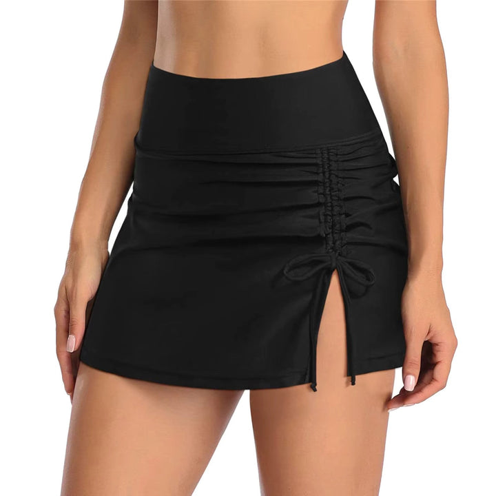 Detail van de comfortabele Hoymans zwemshorts met elegante zijsplitjes voor extra bewegingsvrijheid.
