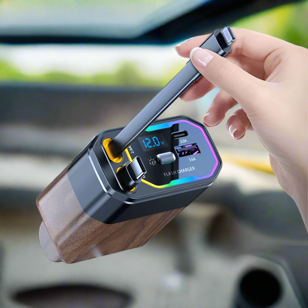 Krachtige 120W 4-in-1 opvouwbare autolader met USB-C en aanstekeradapter voor snel opladen onderweg.