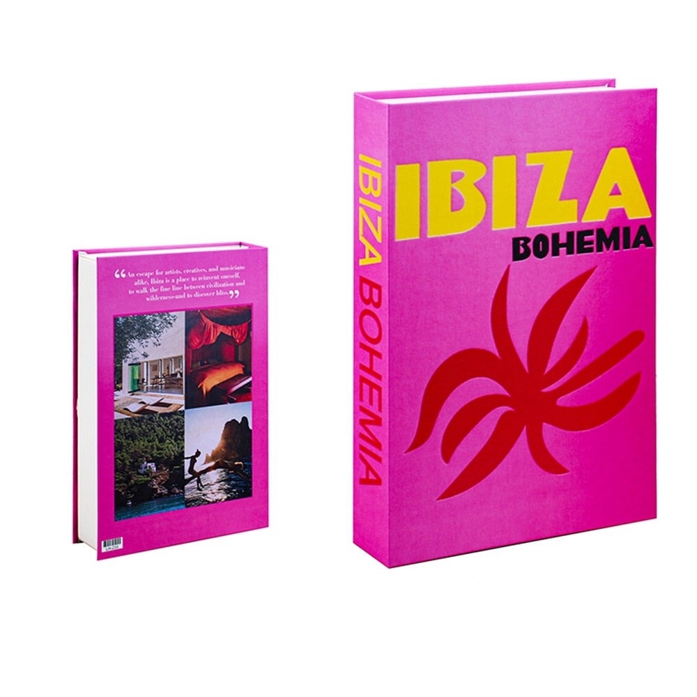 Sfeervolle woonkamerinrichting met decoratieve boeken als accessoire