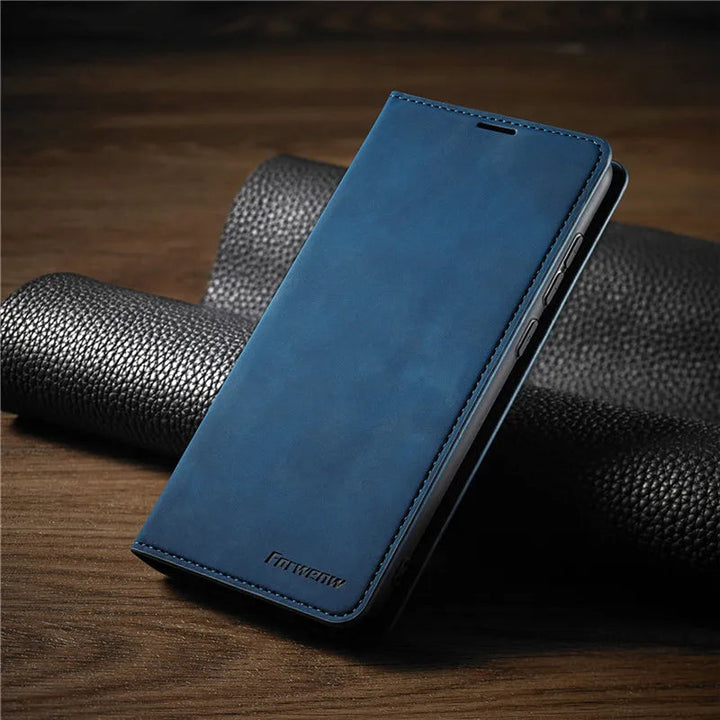Blauw magnetisch iPhone hoesje op houten ondergrond