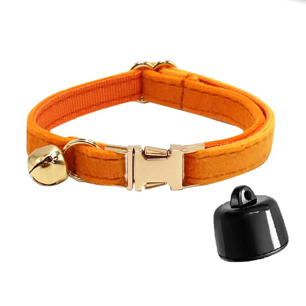 Verpakking van de Huisdier Tracker Mini met de halsband en gebruikershandleiding.
