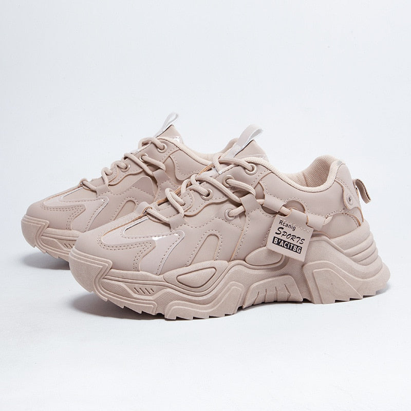 Stijlvolle dames dad sneakers met chunky zool in beige en wit voor damesmode
