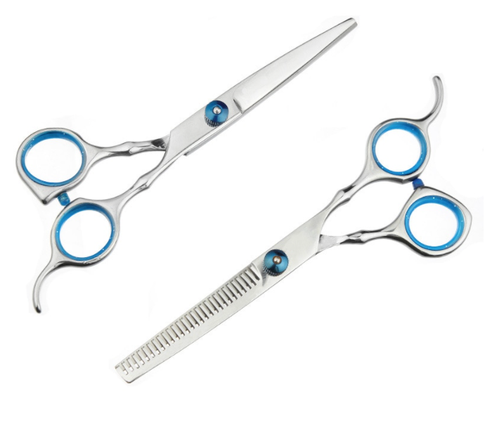 Close-up van de 10-delige professionele kappersset; roestvrijstalen scharen, kammen & stylingtools.