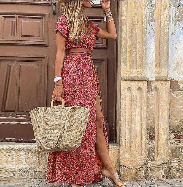 Stijlvolle en comfortabele dames boho maxi jurk met V-hals en korte mouwen. De perfecte zomerjurk.