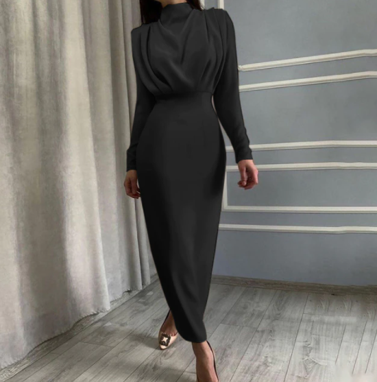 Zwarte dames long sleeve jurk met lange mouwen en hoge kraag