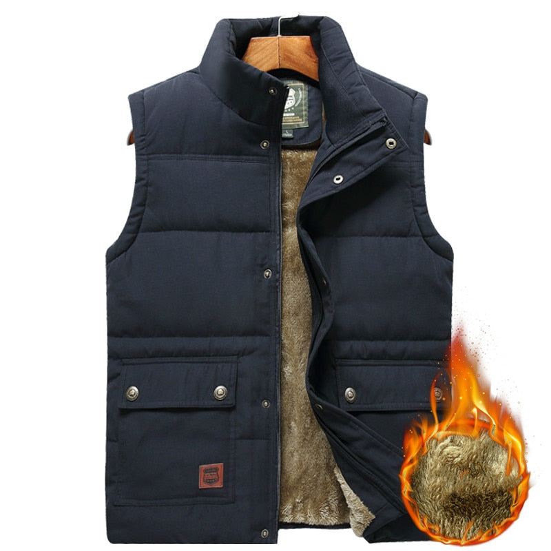 Stijlvolle marineblauwe bodywarmer, ideaal voor herfst en winter.