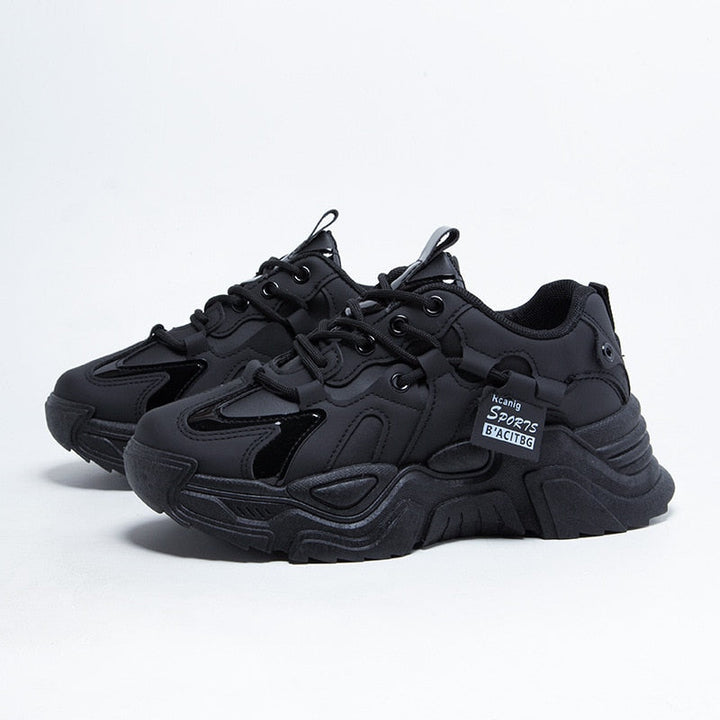 Comfortabele damesschoenen in trendy dad sneaker stijl met dikke zool zijaanzicht