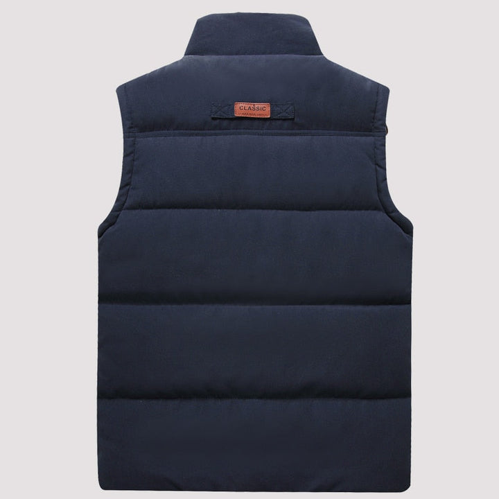 Multifunctionele bodywarmer beschikbaar in diverse maten.