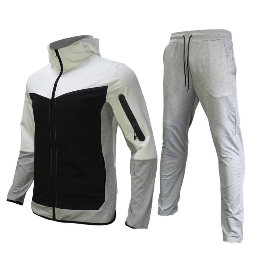Close-up van de stof van heren trainingspak Taavi. Hoogwaardig, ademend en comfortabel voor sport.