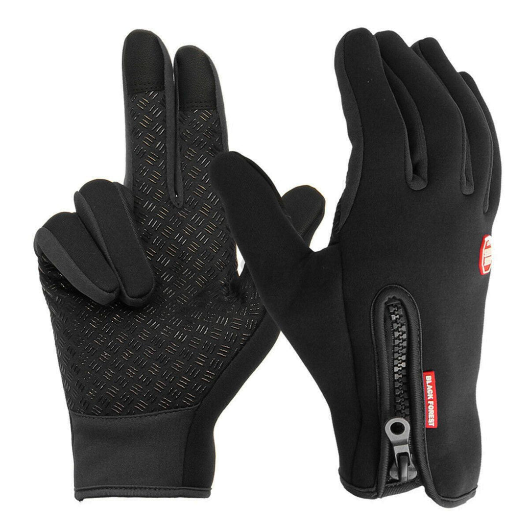 Model draagt warme, winddichte unisex handschoenen tijdens het fietsen. Essentieel voor koudebescherming.