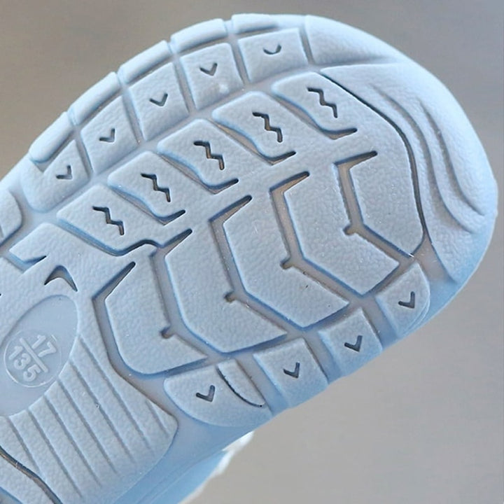 Ultra-flexibele barefoot babyschoenen, bevorderen natuurlijke voetontwikkeling en gezonde voetgroei.