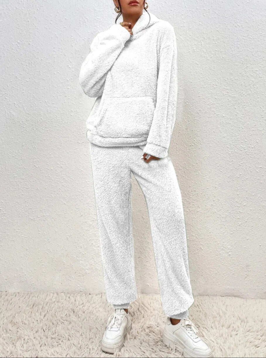 Comfortabel dames teddypak met capuchon, perfecte wintermode loungewear.