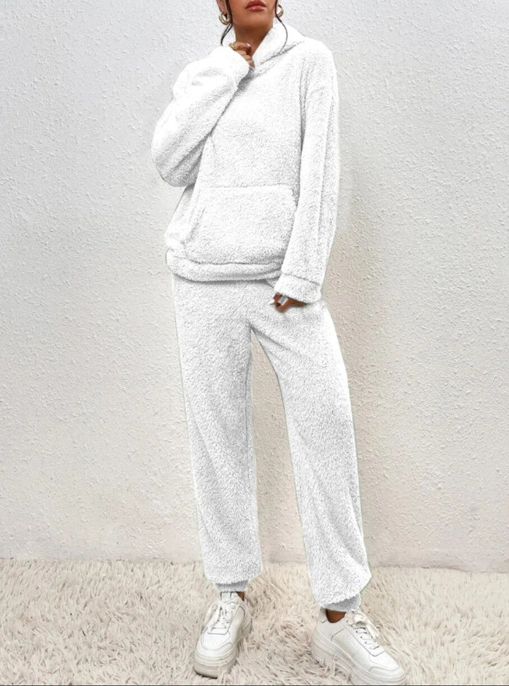 Comfortabel dames teddypak met capuchon, perfecte wintermode loungewear.