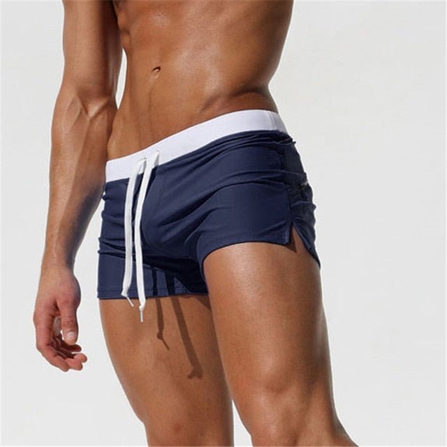 Modieuze heren zwembroek met modern silhouet voor elke strandganger.