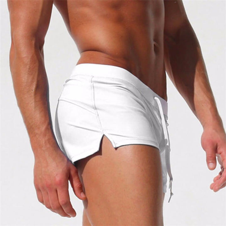 Klassieke heren badkleding met een modieuze twist voor de zomer van 2024.