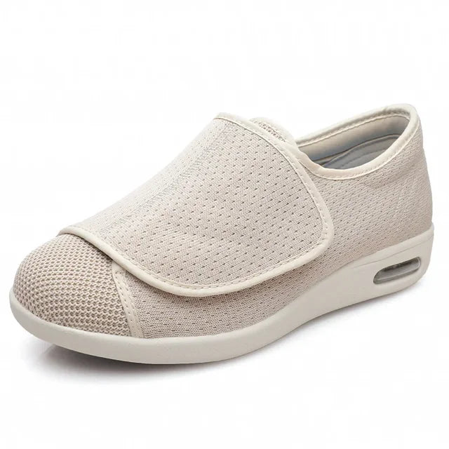 Beige orthopedische comfort schoen met verstelbare sluiting