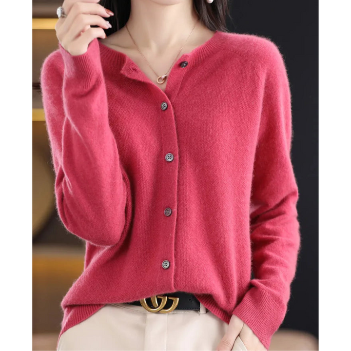 Warme gebreide dames trui met comfortabele O-hals, essentieel voor stijlvolle herfst- en winter outfits.