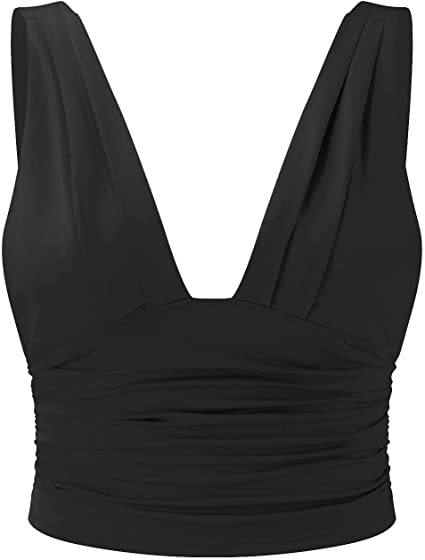Witte chique zomertop voor dames. Stijlvolle mouwloze top met ruches V-hals, perfect voor dameskleding.