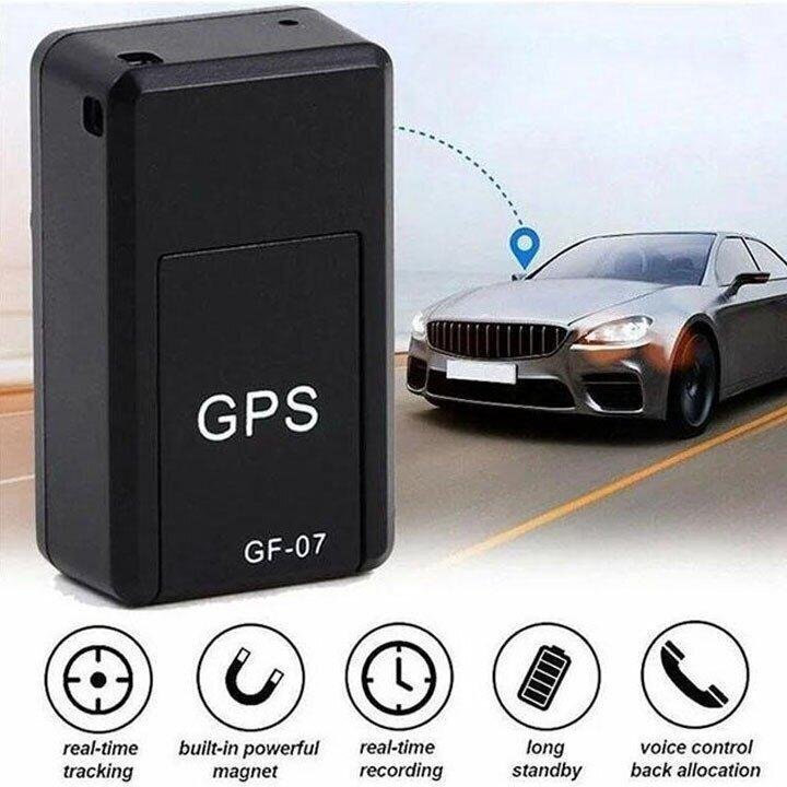 Smartphone-scherm toont de overzichtelijke app voor real-time voertuigtracking met GPS