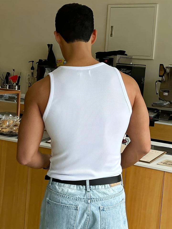 "Ademende heren tanktop voor zomer, lichtgrijs, mouwloos, luchtige stof, comfortabele en stijlvolle, ideaal voor warme dagen.