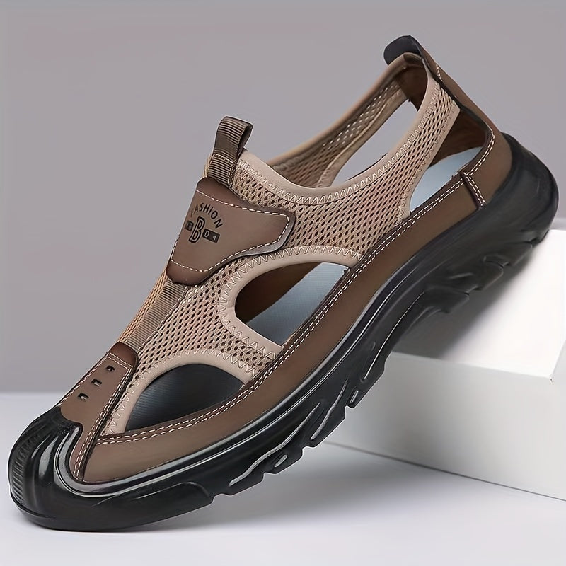 "Ademende lichte heren sandalen met PU zool en sportief ontwerp, zijaanzicht. Perfect voor zomeractiviteiten."