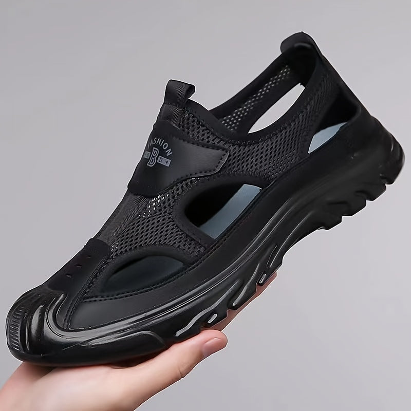 "Ademende lichte heren sandalen met PU zool en sportief ontwerp, zijaanzicht. Perfect voor zomeractiviteiten."