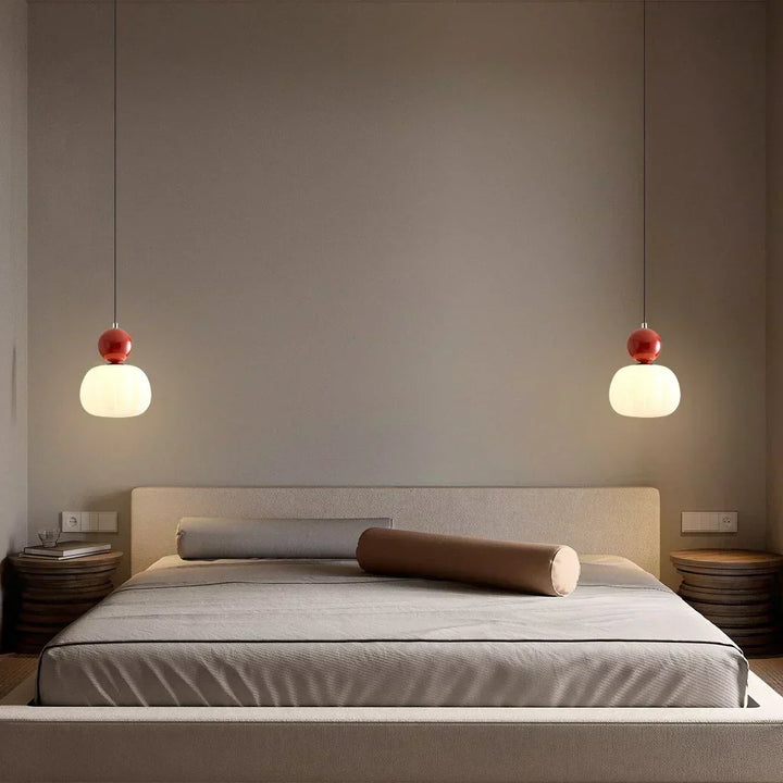 "Art Deco hanglamp CrèmeLuma, crèmekleurig ontwerp met elegante vormen, perfect voor stijlvol interieur, plafondlamp."