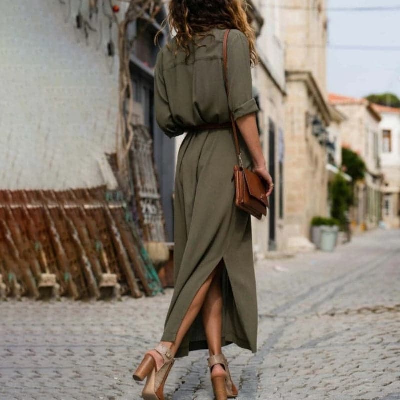Elegante dames midijurk met riem, een stijlvolle overhemdjurk voor lente en zomer.