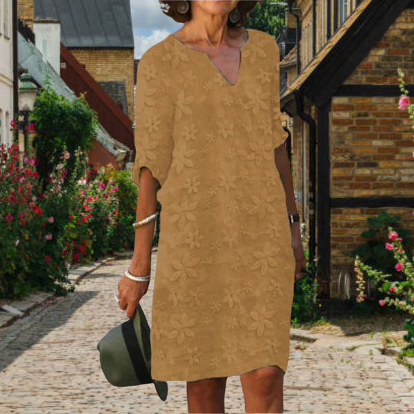 Bloemen zomerjurk met elegante V-hals voor dames, flatterend silhouet en verfijnd bloemenontwerp, perfect voor elke gelegenhe