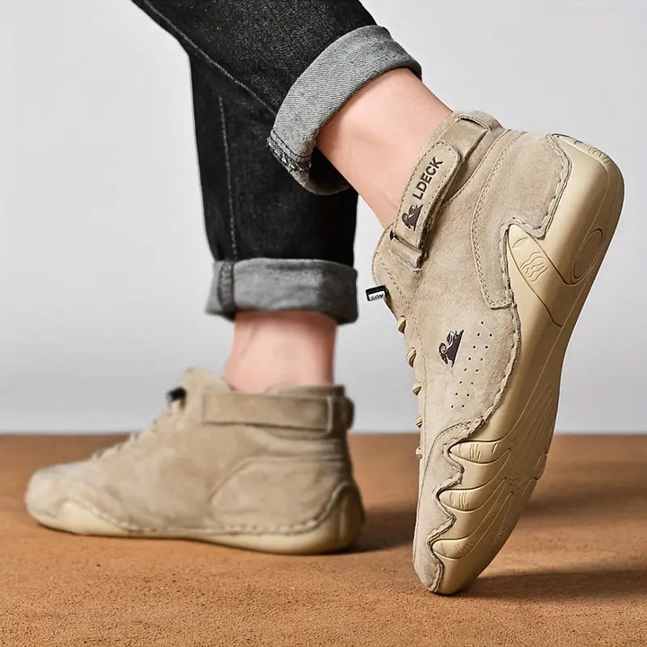 Robuuste Hoymans heren wandelschoenen, waterdicht en gemaakt van duurzaam kunstleer.
