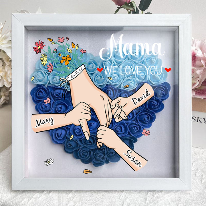 Liefdevol verjaardagscadeau voor moeder: gepersonaliseerde bloemen schaduwdoos met namen.