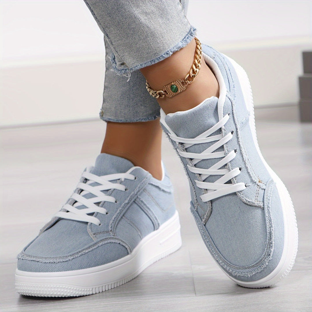 "Casual dames sneakers in diverse kleuren, comfortabel, ademend design ideaal voor dagelijks gebruik."