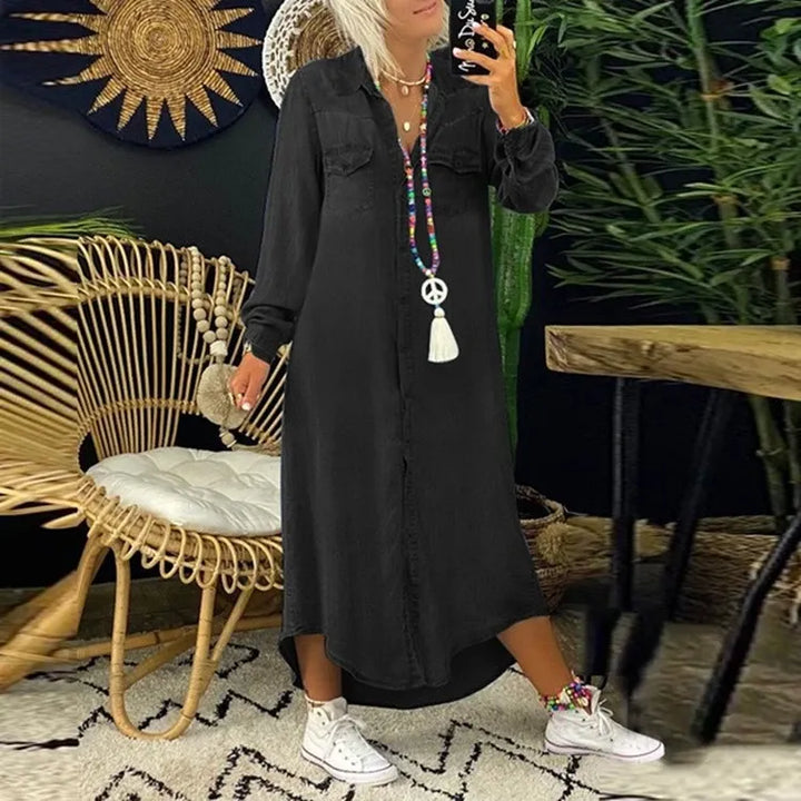 "Casual denimjurk dames in flatterende stijl, blauwe stof, perfect voor lente en zomer, veelzijdig te combineren"