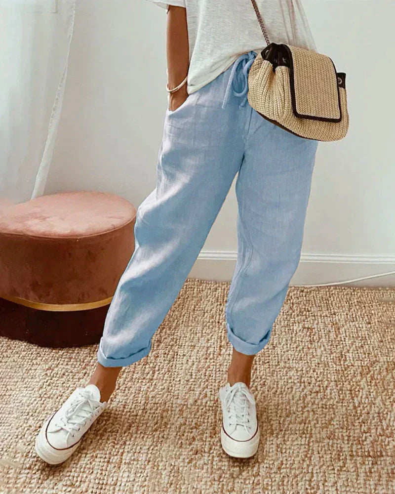"Casual linnen broek voor dames, comfortabel en stijlvol, beige kleur, flatterend silhouet voor elke gelegenheid."