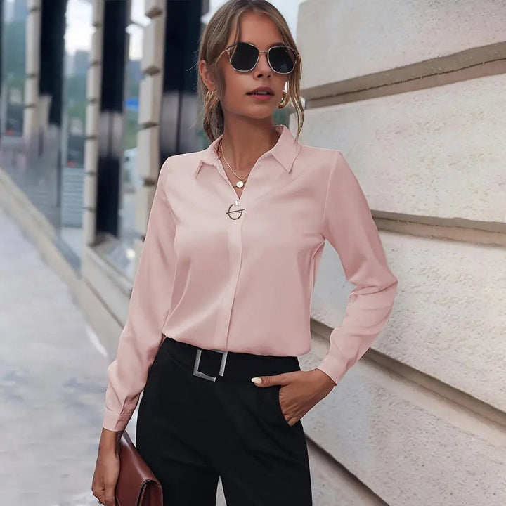 Chique damesblouse van luchtig chiffon, effen kleuren. Tijdloos en veelzijdig design, geschikt voor elke gelegenheid.