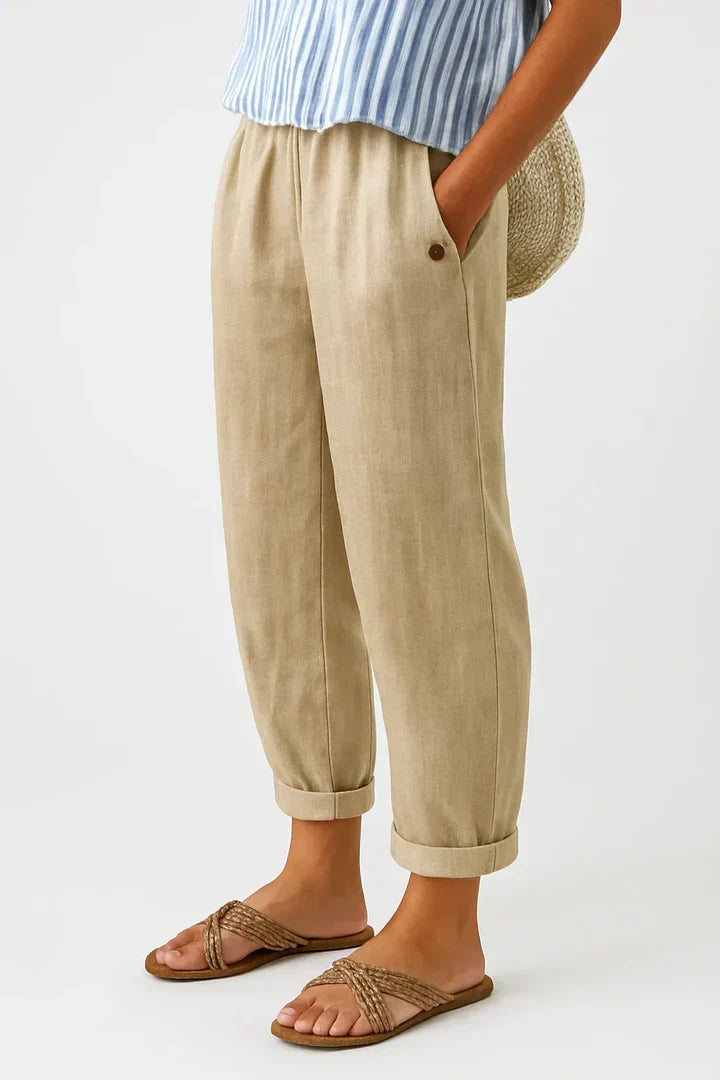 Comfortabele dames chino broek met relaxte pasvorm en elastische taille, ideaal voor dagelijkse casual looks.