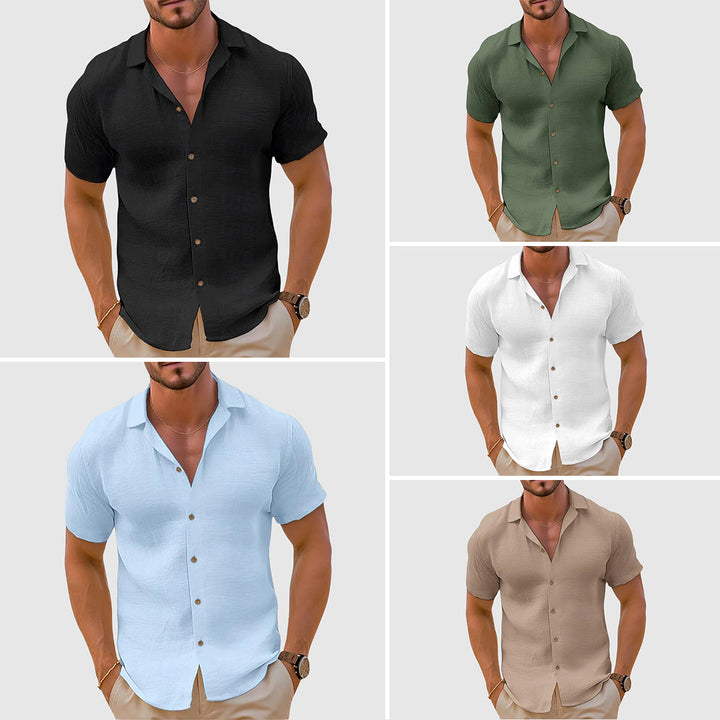 Detailopname van herenmode zomerkleding getoond als casual overhemd met korte mouwen