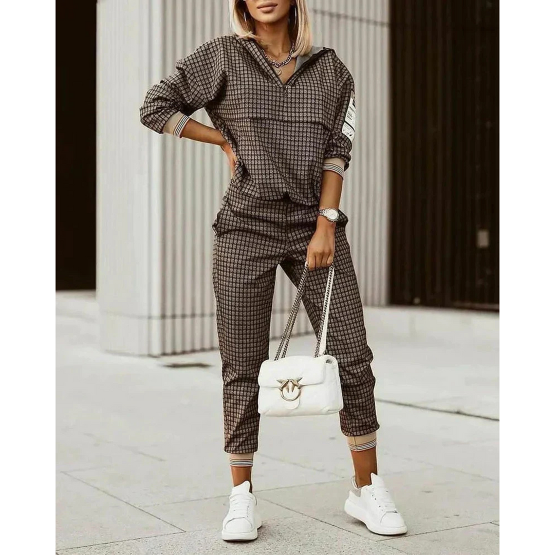 Trendy dames trainingspak, comfortabele loungewear en sport set voor lente- en herfstmode. Casual met moderne look.